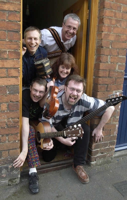 Geckoes publicity photo 2002